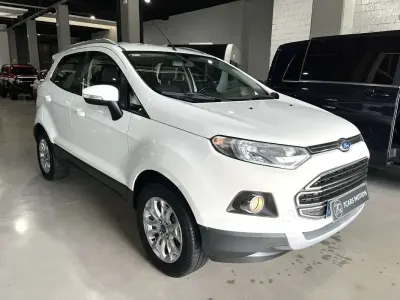 Usado Ford Ecosport Trend 111 CV (81 kW) 2015 Blanco SUV