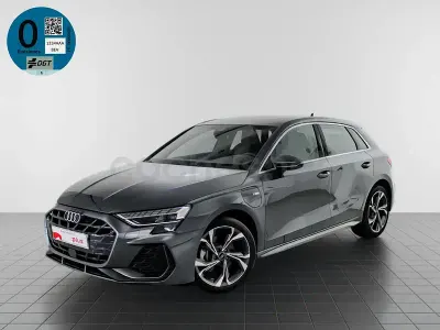 Usado Audi A3 S-Line 204 CV (150 kW) 2025 Gris / plata Berlina