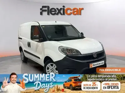 Usado Fiat Doblò 95 CV (69 kW) 2022 Blanco Monovolumen