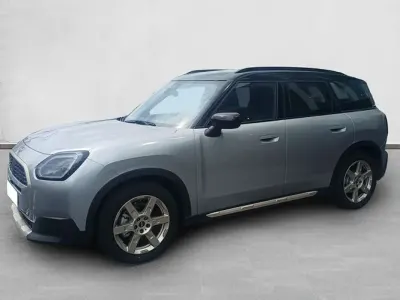 Usado Mini One D Countryman Essential 163 CV (119 kW) 2025 Plateado SUV