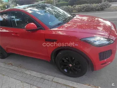 Usado Jaguar E-Pace R-Dynamic 150 CV (110 kW) 2019 Rojo SUV