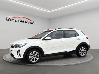 Usado Kia Stonic Plus 84 HP (61 kW) 2022 Branco SUV