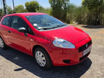 Usado Fiat Punto Classica 60 CV (44 kW) 2007 Rojo Utilitario