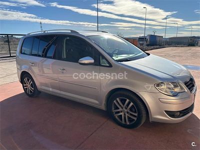 Usado VW Touran Advance 105 CV (77 kW) 2009 Gris / plata Monovolumen