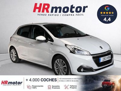 Usado Peugeot 208 Signature Sky 82 CV (60 kW) 2018 Blanco Utilitario