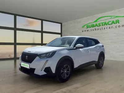 Usado Peugeot 2008 Active 110 CV (80 kW) 2021 Blanco SUV