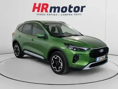 Usado Ford Kuga ST-Line 190 CV (139 kW) 2024 Verde SUV