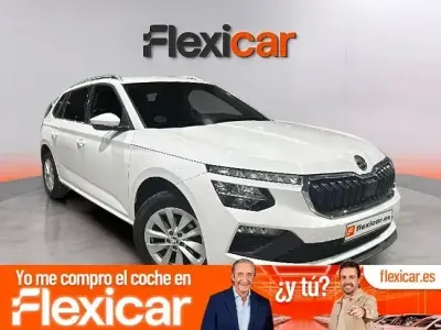 Usado Skoda Kamiq Selection 115 CV (84 kW) 2024 Blanco SUV