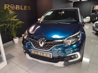 Begagnad Renault Captur Zen 150 HK (110 kW) 2019 Blå SUV