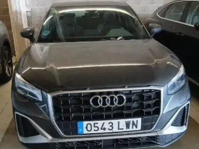 Usado Audi Q2 S-Line 116 CV (85 kW) 2022 Gris/plata SUV