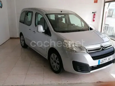 Usado Citroën Berlingo Feel 75 CV (55 kW) 2016 Gris / plata Monovolumen