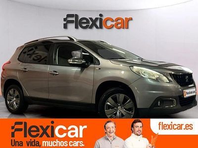 Usado Peugeot 2008 Style 110 CV (80 kW) 2017 Gris / plata SUV