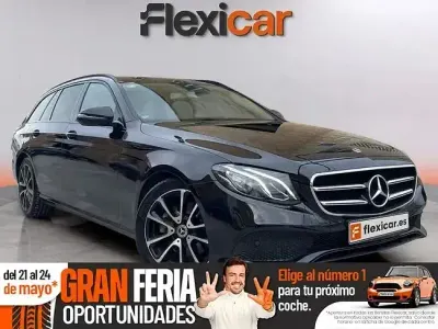 Usado Mercedes E220 194 CV (142 kW) 2019 Negro Familiar