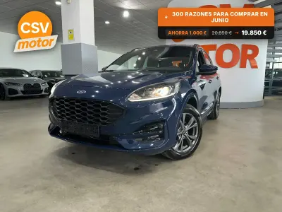 Usado Ford Kuga Titanium 225 CV (165 kW) 2022 Azul SUV