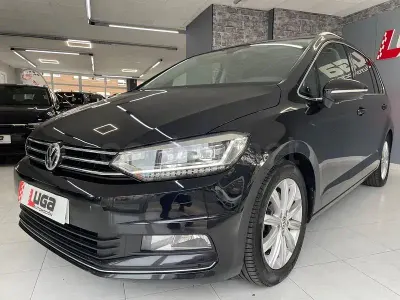 Usado VW Touran Sportline 150 CV (110 kW) 2016 Negro Monovolumen
