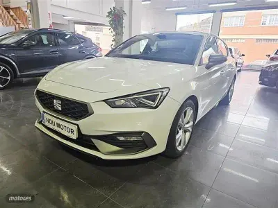 Usado Seat Leon FR 150 CV (110 kW) 2021 Blanco Berlina