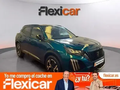 Usado Peugeot 2008 Allure 100 CV (73 kW) 2025 Verde SUV