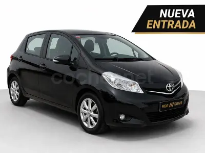 Usado Toyota Yaris City 69 CV (50 kW) 2012 Negro Utilitario