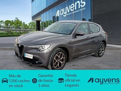 Usado Alfa Romeo Stelvio Sprint 190 CV (139 kW) 2022 Gris / plata SUV