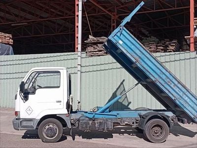 Blanco Usado 2001 Nissan Cabstar Recogida | 13.490 €