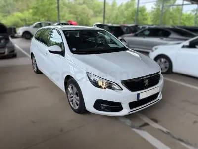 Usado Peugeot 308 SW Access 110 CV (80 kW) 2019 Blanco Familiar