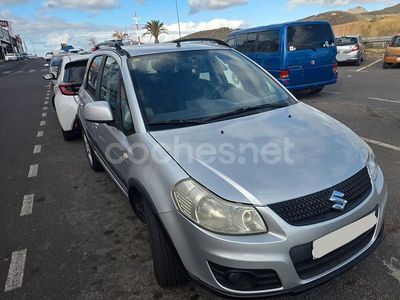 Gris / plata Usado 2013 Suzuki SX4 GL SUV | 5400 €