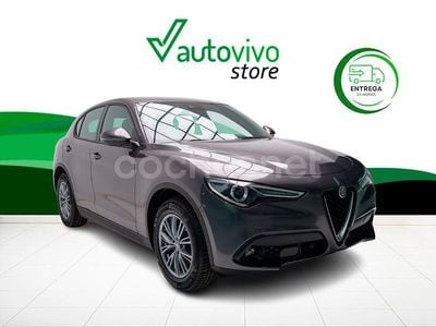 Usado Alfa Romeo Stelvio Super 190 CV (139 kW) 2023 Gris / plata SUV