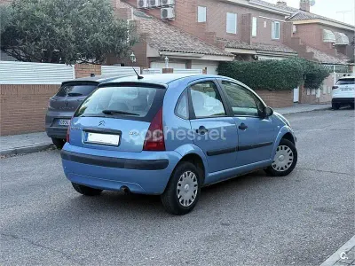 Usado Citroën C3 Exclusive 92 CV (67 kW) 2003 Azul Berlina