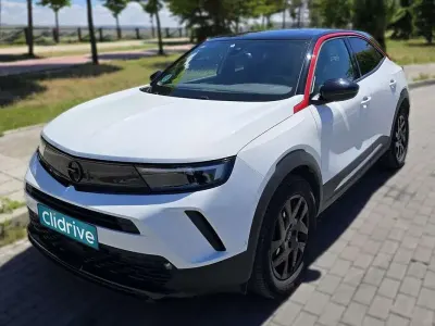 Usado Opel Mokka GS Line 110 CV (80 kW) 2021 Blanco SUV