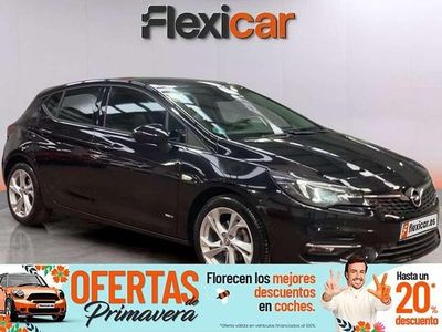 Usado Opel Astra Design & Tech 110 CV (80 kW) 2021 Negro Utilitario