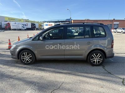 Usado VW Touran Edition 105 CV (77 kW) 2008 Gris / plata Monovolumen
