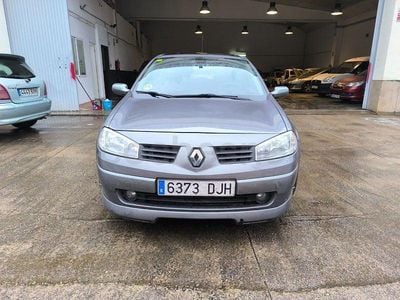 Usado Renault Mégane II Authentique 115 CV (84 kW) 2005 Gris / plata Berlina