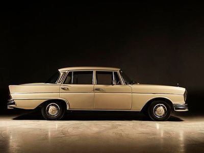 Usado Mercedes 220 SE 120 CV (88 kW) 1965 Blanco Berlina