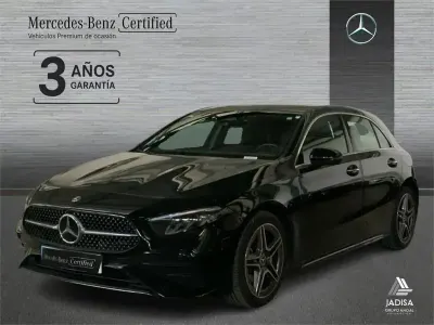 Usado Mercedes A180 AMG line 136 HP (100 kW) 2025 Preto Sedan