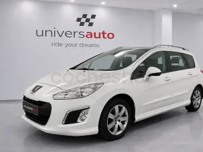 Usado Peugeot 308 SW Active 92 CV (67 kW) 2011 Blanco Familiar