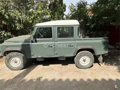 Usado Land Rover Defender 122 CV (89 kW) 2013 Verde Pickup/Camioneta