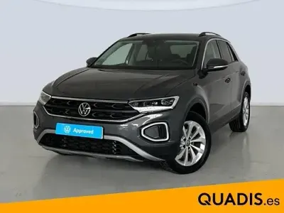 Usado VW T-Roc Life 150 CV (110 kW) 2023 Gris SUV