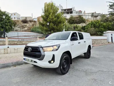 Usado Toyota HiLux 150 CV (110 kW) 2022 Blanco Pickup/Camioneta
