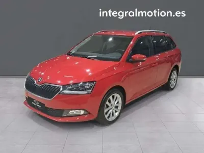Usado Skoda Fabia Style 95 CV (69 kW) 2019 Rojo Utilitario