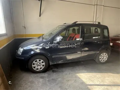 Usado Fiat Panda Active 54 CV (39 kW) 2011 Azul Utilitario