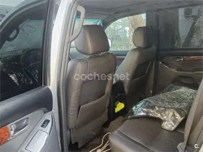 Usado Toyota Land Cruiser 163 CV (119 kW) 2005 Gris / plata SUV