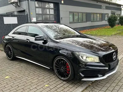 Käytetty Mercedes CLA45 AMG 381 HP (280 kW) 2015 Musta Sedan
