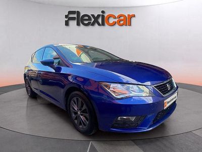 Usado Seat Leon Style 131 CV (96 kW) 2020 Azul Berlina