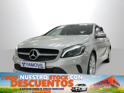 Käytetty Mercedes A180 Urban 122 HP (89 kW) 2016 Harmaa Sedan