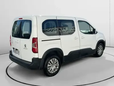 Usado Peugeot Rifter Active 110 CV (80 kW) 2021 Blanco Monovolumen