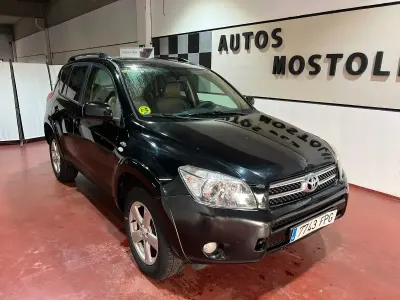 Usado Toyota RAV4 Sol 136 CV (100 kW) 2007 Negro SUV