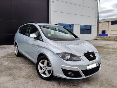 Usado Seat Altea XL Style 105 CV (77 kW) 2012 Gris / plata Monovolumen