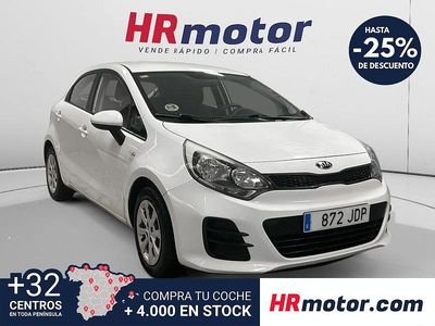 Usado Kia Rio 75 CV (55 kW) 2015 Blanco Berlina