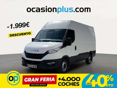 Usado Iveco Daily 136 CV (100 kW) 2019 Blanco Van