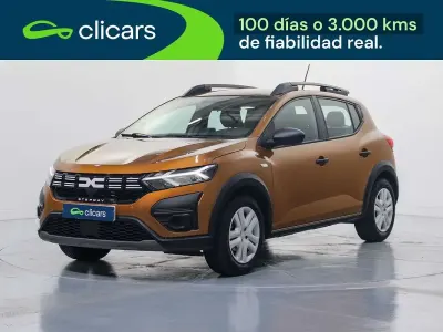 Usado Dacia Sandero Essentiel 101 CV (74 kW) 2023 Naranja Utilitario
